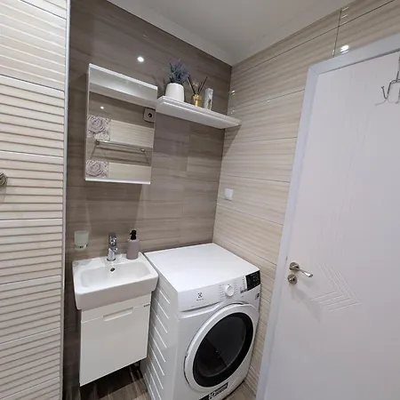 Seaside Lounge